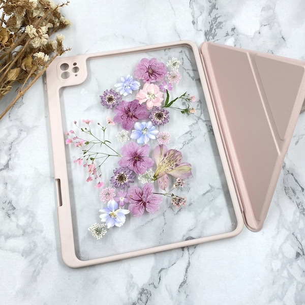 Roze sakura & narcissen bloem iPad-hoes met magnetische oplaadpensleuf voor nieuwe iPad Pro Air 11" 13" 2024, mini 6, iPad 10e generatie 2022-hoes