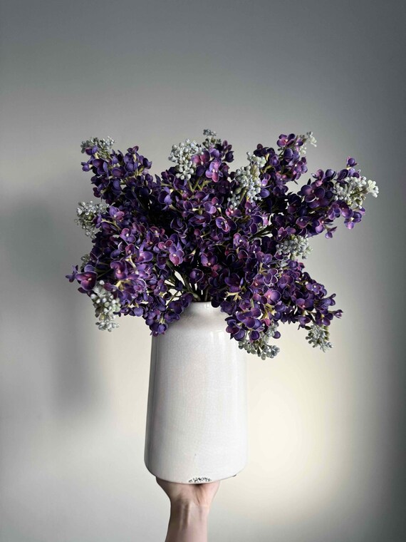 Echter Hauch künstlicher Flieder, Faux-Flieder, Kunstblumen, künstliche Blumen, Latexblumen, PU-Blumen, lila Blumen, weiße Blumen, Dekor