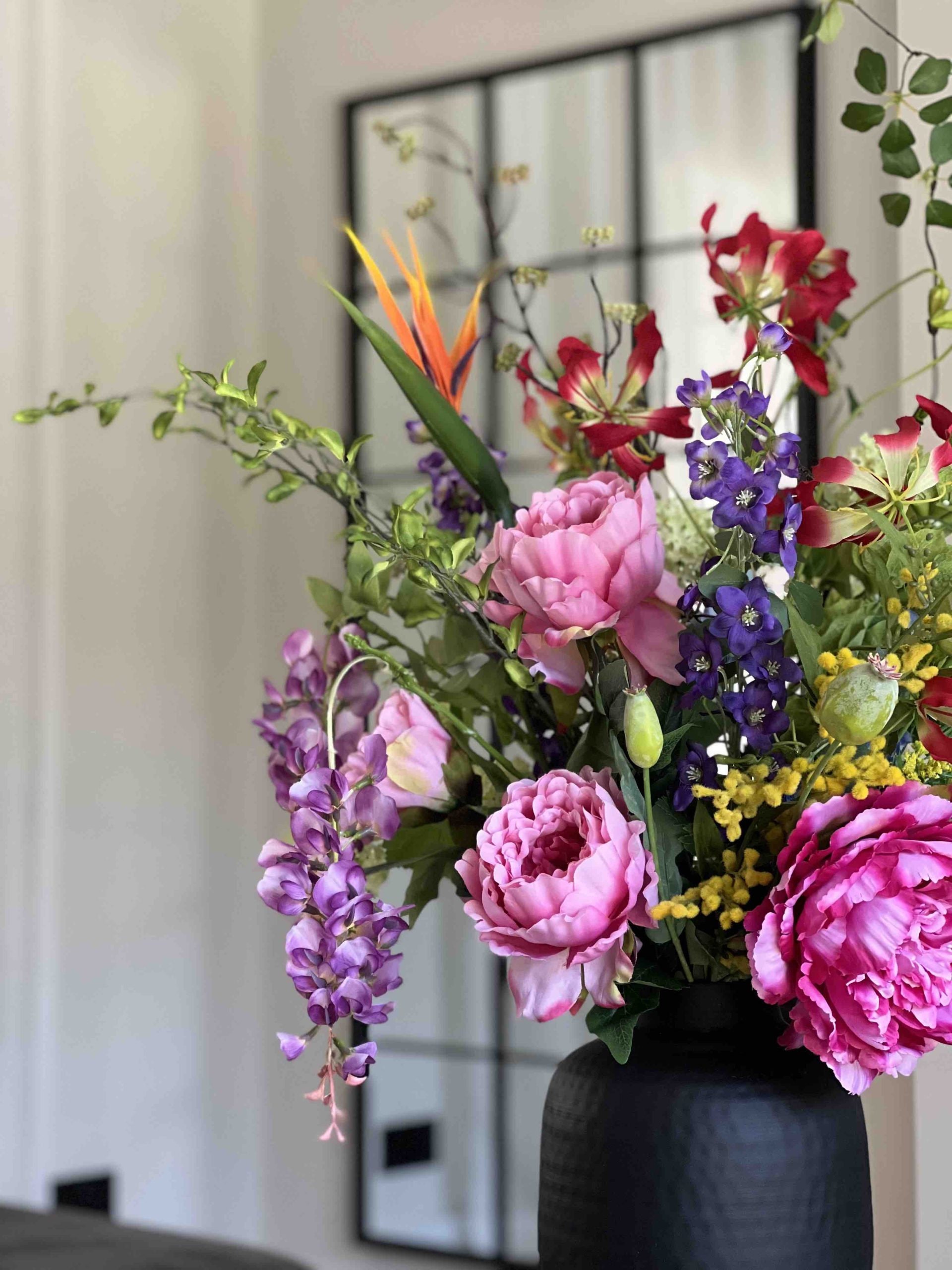 明るくカラフルな造花アレンジメント、造花、マルチカラーの花、大きな