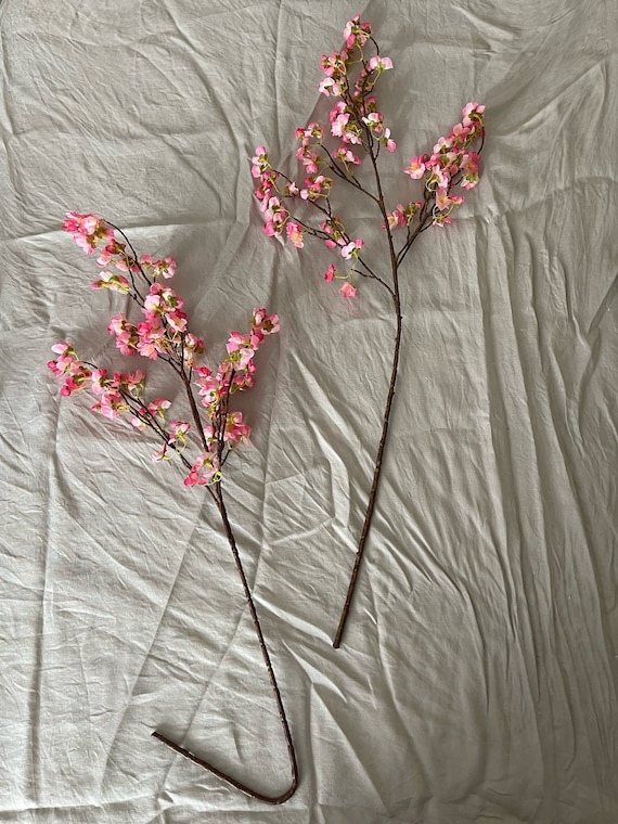 KHBNHJ 5 rami artificiali in fiore di ciliegio bianco, 50 cm, fiori di pesca in seta, con gambi lunghi, fiori di ciliegio finti, composizioni floreali per decorazioni di nozze domestiche (vaso non