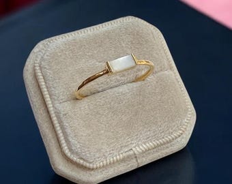 Parelring, sierlijke parelring, gouden parelring, stapelring, eenvoudige ring, geboortesteen juni, minimalistische ring, sterlingzilveren parelring