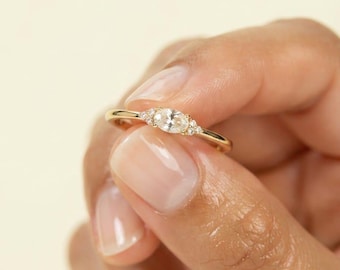 Anillo apilable de moissanita ovalada delicada de oro macizo de 14k, anillo de diamantes pequeño