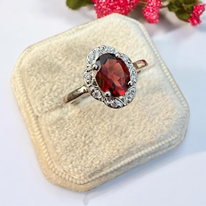 Natürlicher Granat Ring - 14K Roségold Vermeil Halo Oval Verlobung Verlobung Ring für Frauen Januar Birthstone Jahrestag Geburtstagsgeschenk für sie