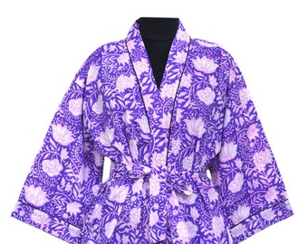 Kimono de algodón con estampado de bloques hecho a mano, estampado floral morado y blanco para cubrir batas de baño, vestido de playa, regalo para ella, colección de dama de honor