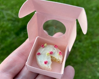 Dollhouse Miniature Cake Boxes, pastry boxes