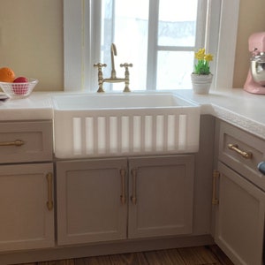 Dollhouse Miniature Farmhouse Sink