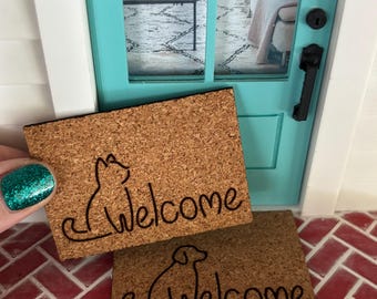 Dollhouse Miniatures Doormat, pets welcome, cats, dogs
