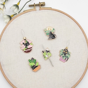 Black Cat Needle Minder: Plant Hidey Kitten Embroidery Accessory