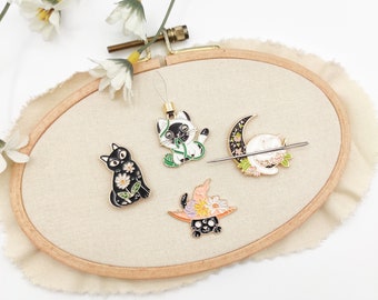 Cat Enamel Needle Minder or Threader: Embroidery Sewing Accessory