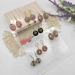 Hand embroidery earrings,handmade earring, hand stitched earring, handmade jewelry, embroidered earring