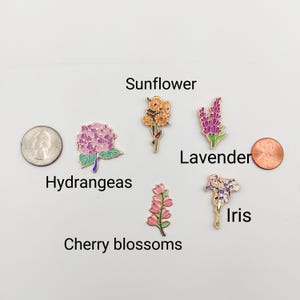 Floral Enamel Needle Minder: Embroidery Needle Threader Combo image 9