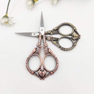 Bird Embroidery scissor, Small Sharp scissor unique gift for Embroidery/Quilting/Thread/Sewing/Knitting/Cross Stitch