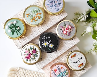 Elegant Handmade Embroidered Pill Box, Floral Embroidery, Embroidered Gift,Pillbox for women, purse pill box