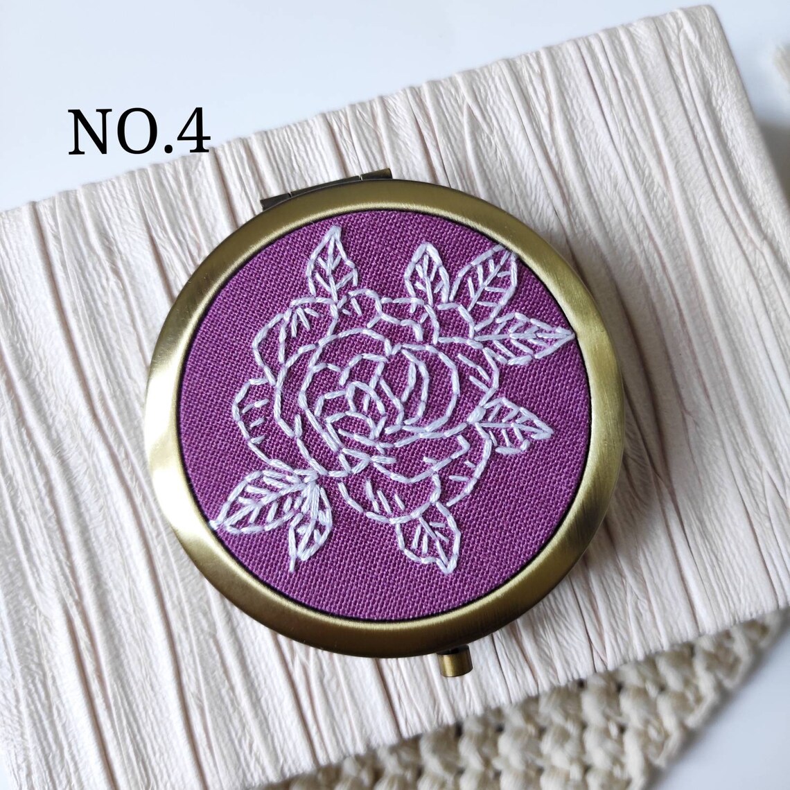 Hand Embroidered Pill Box/ Jewelry Box Floral Embroidery Etsy