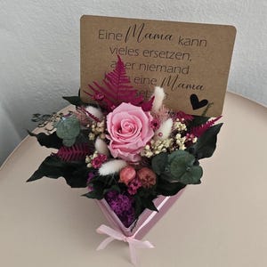 Herz mit Trockenblumen und Karte mit Spruch Trockenblumenherz Muttertag Deko