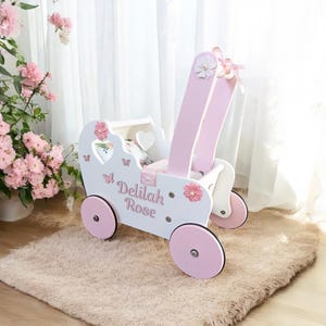 Loopstoeltje voor peuters, houten poppenwagen, poppenwagen met naam, poppenbuggy, duwspeelgoed voor peuters, cadeau voor één jaar, cadeau voor 1e verjaardag meisje