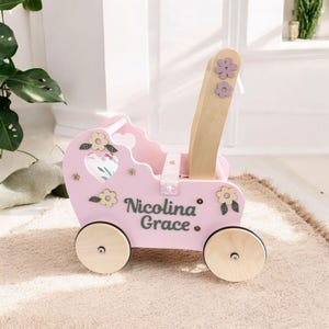 ボヘミアン風の花柄人形用ベビーカー、ベビーウォーカー、名前入り人形用ベビーカー、女の子の1歳の誕生日、おもちゃ用の人形用バギー、手押し車、保育室の装飾、カート