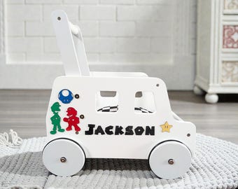 "Personalisierter Mario ""Mario Kart"" Lauflernwagen, Gehwagen aus Holz, Geburtstagsgeschenk, Kinderzimmerdeko."