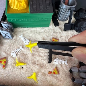 Dumpster Fire Zen Garden - Large 7" x 7" with Fine Sand - Desk Accessory - Funny Novelty Gift - Fidget Stress Relief - 400 page Sticky Note image 8