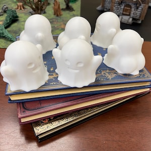 Funny Ghost Figurine Spooky Halloween Decor Decoration Indoors (6 Pack)