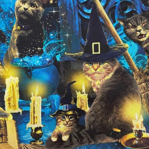 Tessuto con stampa di gatti di Halloween Timeless Treasures 100% cotone per abbigliamento, artigianato e quilting tagliato su misura