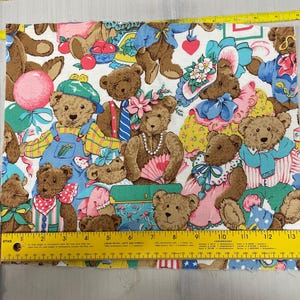 Osos de peluche patrióticos vintage ondeando banderas en tela premium 100 % algodón para manualidades y acolchados, 33 x 28 cm y 28 x 23 cm.