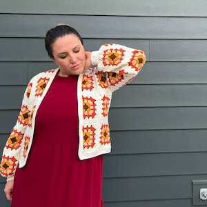 Cropped Crocheted Open Cardigan with Long Sleeves, Oversized Cream Knit Jacket, Patchwork Granny Square Coat, Chunky Sweater,Gift for Her