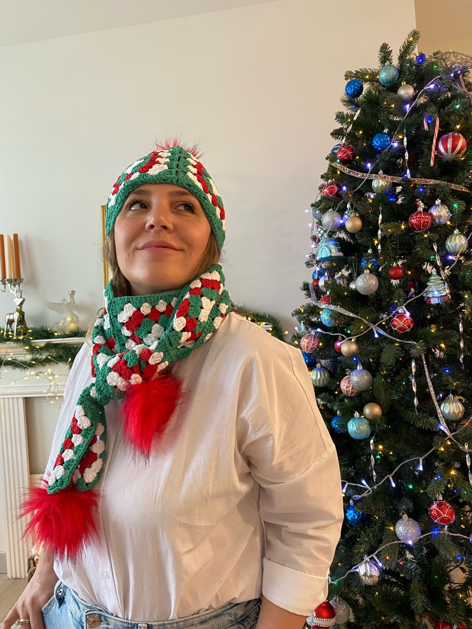 Christmas Crochet Scarf With Pom Pom – Handmade Red Green  display picture 1