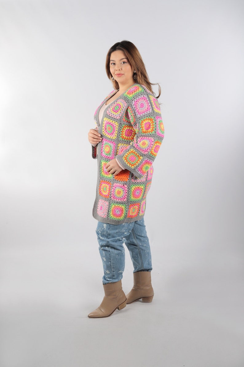 Cárdigan de ganchillo rosa, abrigo boho para mujer, acogedora chaqueta de primavera hippie patchwork, suéter de punto afgano hecho a mano, regalo para ella / listo para enviar imagen 7