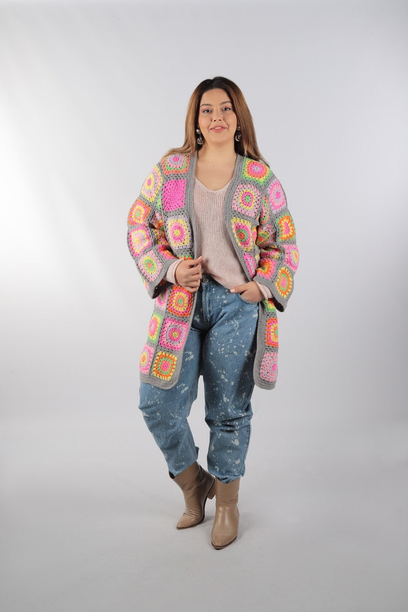 Cárdigan de ganchillo rosa, abrigo boho para mujer, acogedora chaqueta de primavera hippie patchwork, suéter de punto afgano hecho a mano, regalo para ella / listo para enviar imagen 6
