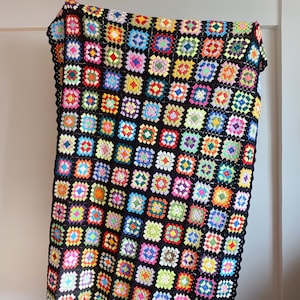 GRANNY SQUARE BLANKET, 100% Handmade Crochet Bedspread, Afghan Throw, Handknit Multicolor Boho Sofa Blanket, Gift for Mom, Friend, Home