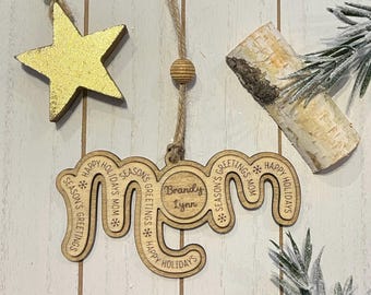 Personalized Mom Christmas Ornament – Rustic Wooden Holiday Decoration with Custom Name