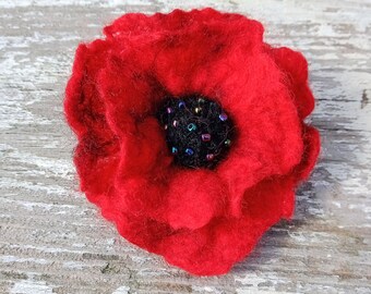 Wet felted Red Poppy Brooch ~ Natural Alpaca Fibers, Merino Wool ~ Flower Shawl Pin ~ Poppies