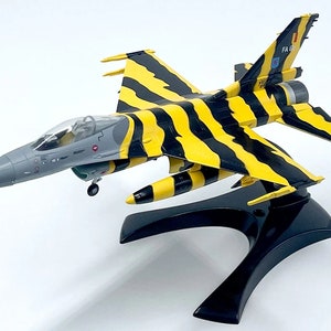 F-16 Tiger Meet MLU Fighting Falcon Aircraft Scale model Viper Fighter Plane Metal Die cast 1/72 Lockheed Martin image 4