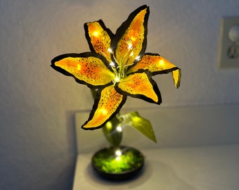 Glowing Sunnydelion Flower, Enchanted Flower Lamp, Home Decor, Flower Lamp, Golden Flower, Game Flower, TOTK Flower, TOTK Decor