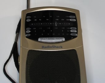 Vintage Radio Shack Multiband Radio 12-817. Wordt alleen verkocht voor onderdelen.