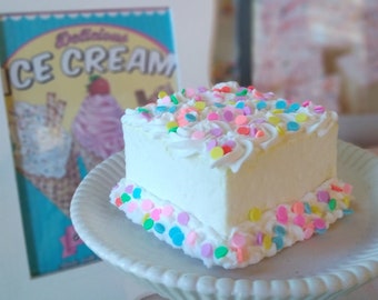 Fake Bake Mini Birthday Cake Display Cake Prop Faux Cake