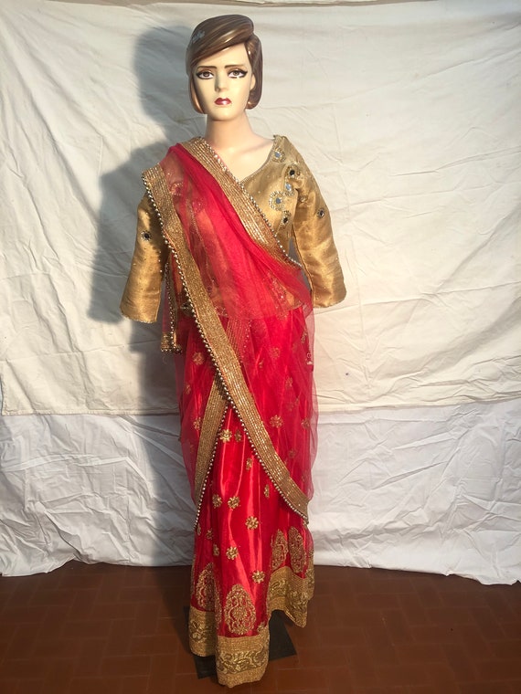 Bollywood Dresses: Buy Latest Indian Designer Bollywood Style Dresses Online  - Utsav Fashion
