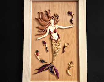 Arte de madera con intarsia de sirena enmarcada, decoración costera de sirena, escultura de pared oceánica hecha a mano