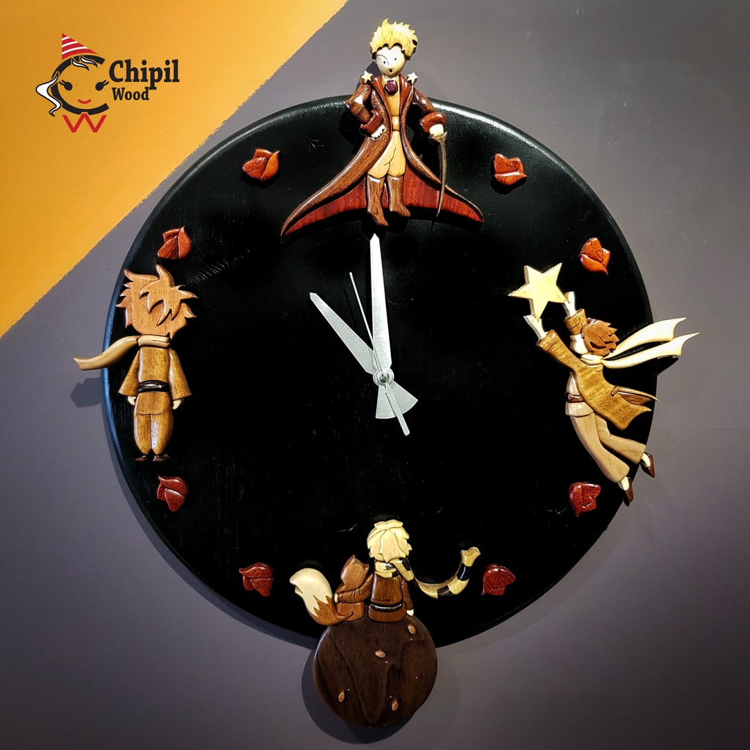 Orologio intarsiato in legno del Piccolo Principe: decorazione per