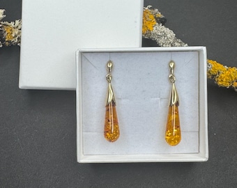 9ct solid gold Baltic Amber bomb  drop earrings.
