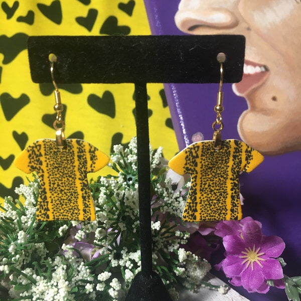 Steve Perry’s Iconic Cheetah T-Shirt Design Gold-Tone Hook Wire Earrings