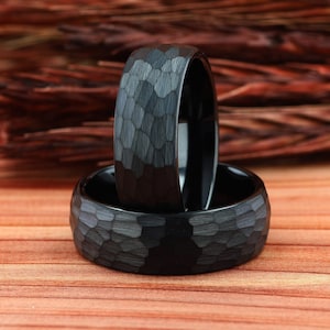 Black Obsidian Hammered Tungsten Mens Wedding Ring in 8mm Width, Black Mens Wedding Band, Black Mens Ring Hammered Tungsten
