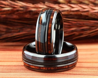 Anillo de cuerdas de guitarra, alianza de boda de madera de koa hawaiana, anillo de boda de tungsteno para hombre, anillo de guitarrista, anillo de músico, ajuste cómodo de 8 mm