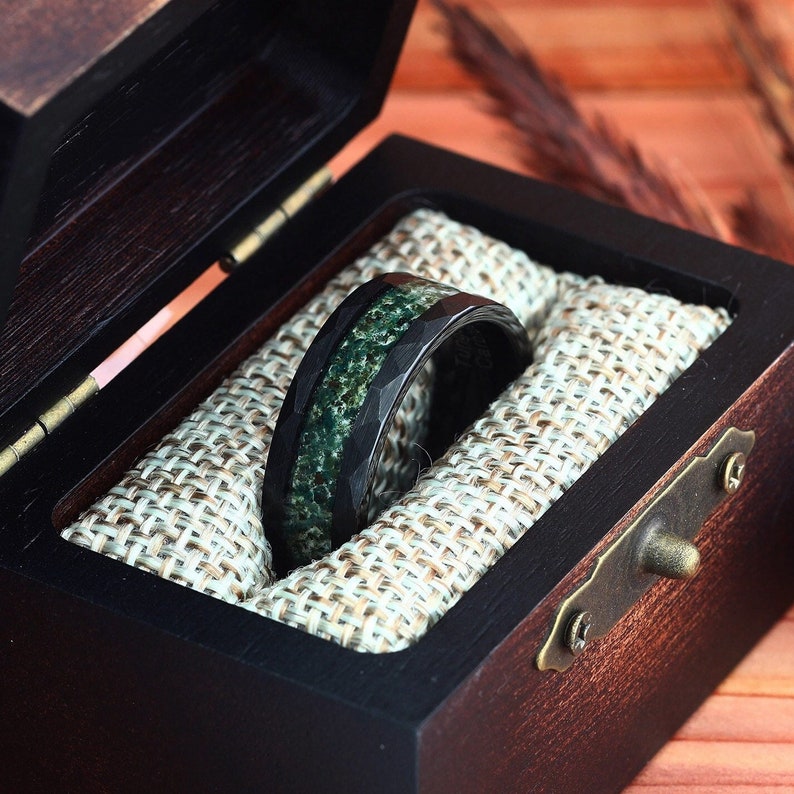 Green Moss Agate Ring, Black Hammered Tungsten Ring, Mens Wedding Ring, Mens Wedding Band, Agate Ring 8mm Gift for Him, Black Tungsten Ring image 3