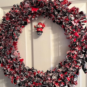 Georgia Bulldogs is a Handmade Rag Wreath 18” round