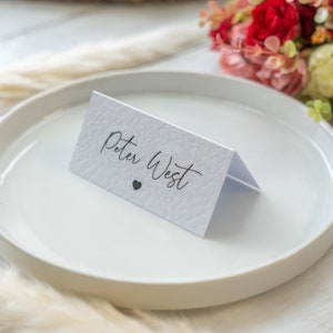 Bellissimi biglietti da visita con texture martellata, biglietti da visita personalizzati con cuore, nomi di luoghi, cancelleria per matrimoni, biglietti da visita per matrimoni