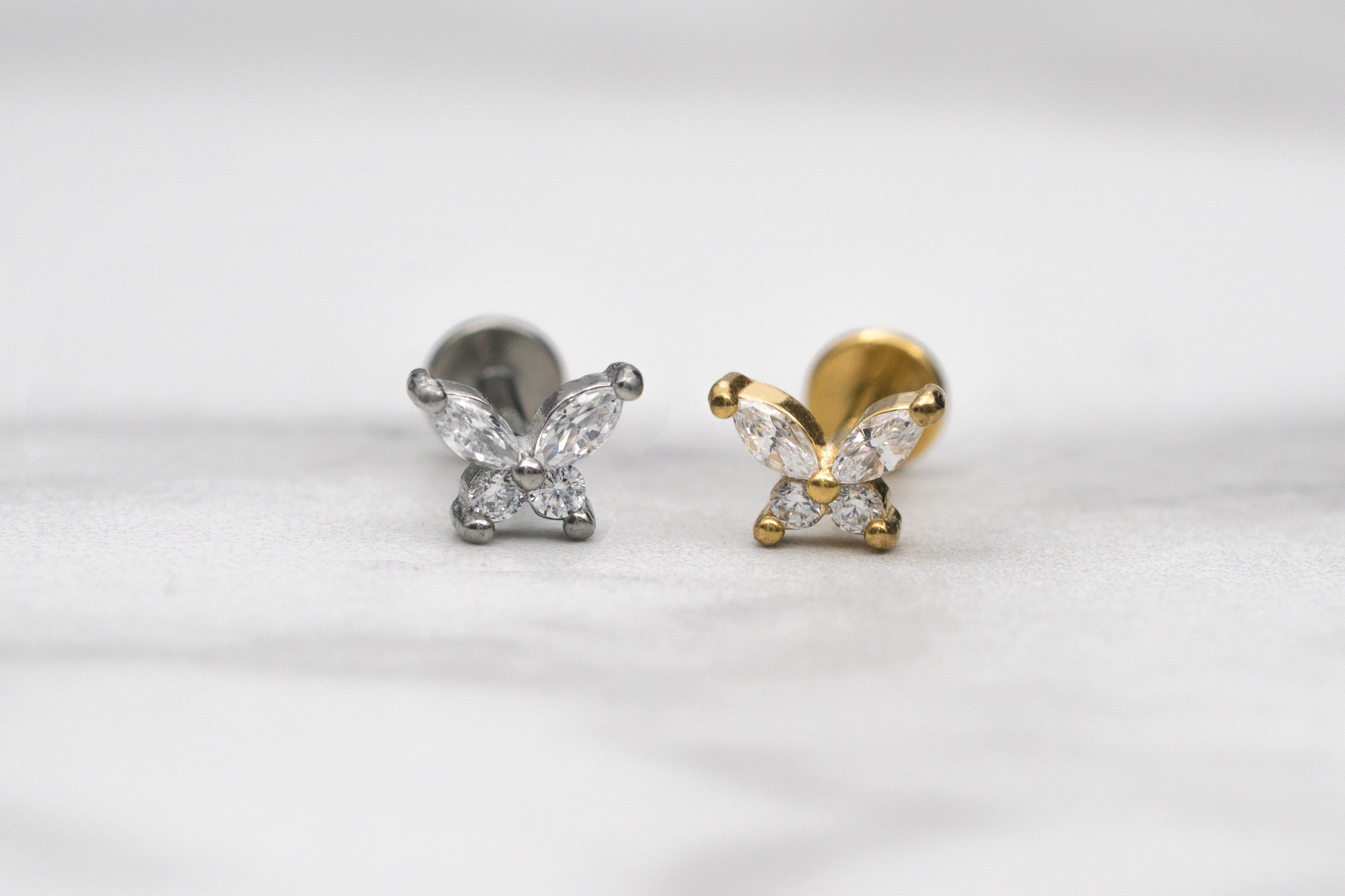 Hypoallergene Titan Ohrstecker Für Empfindliche Ohren - Schmetterlingsdesign 5mm Flach & Nickelfrei
