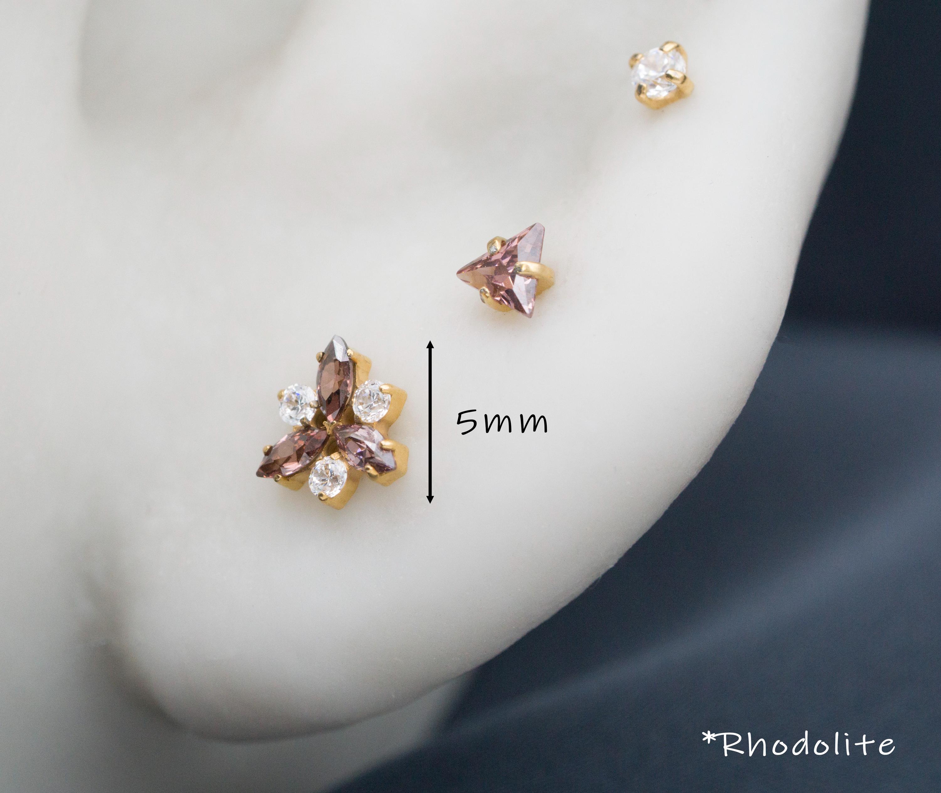 orecchini da donna con fiocco di neve di perle e cristalli natalizi, in