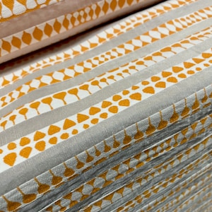 Tessuto per abito a righe burnout in organza, al metro - jacquard stile marocchino - arancio